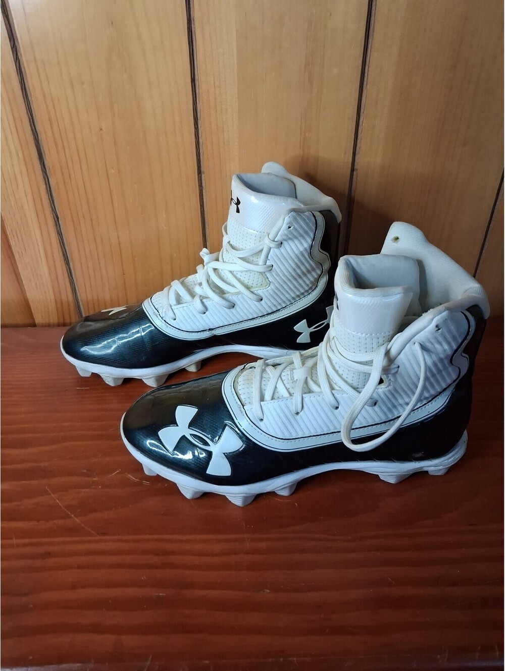 Under Armour Highlight Football/Lacrosse Cleats Size 8.5 Black White